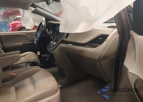 2018 Toyota Sienna Xle 8 Passenger z USA, uszkodzony, nr VIN 5TDYZ3DC7JS957996